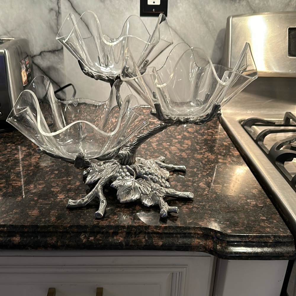 Serving dish